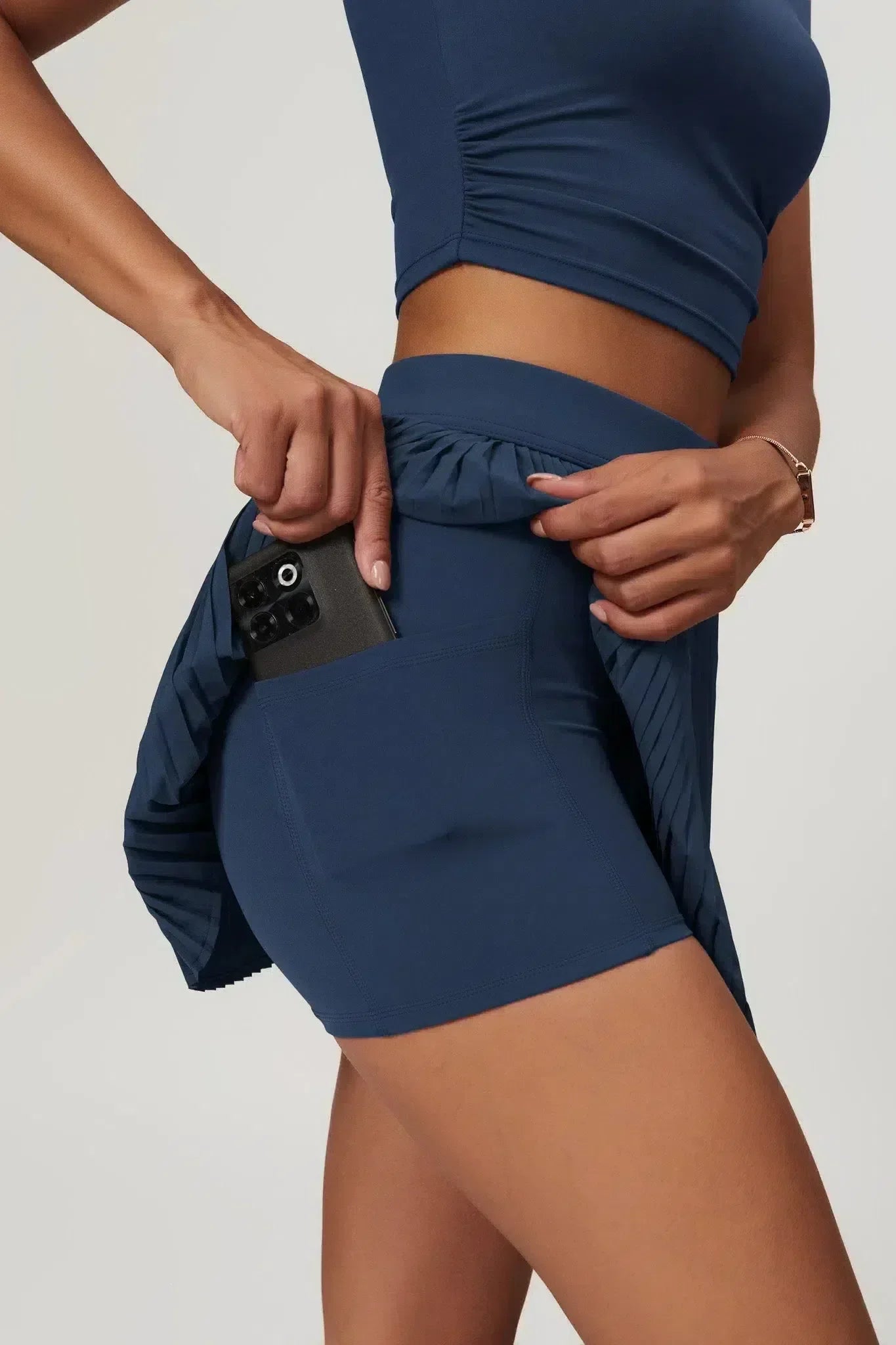 Abriana – Pleated design – Mini skirt