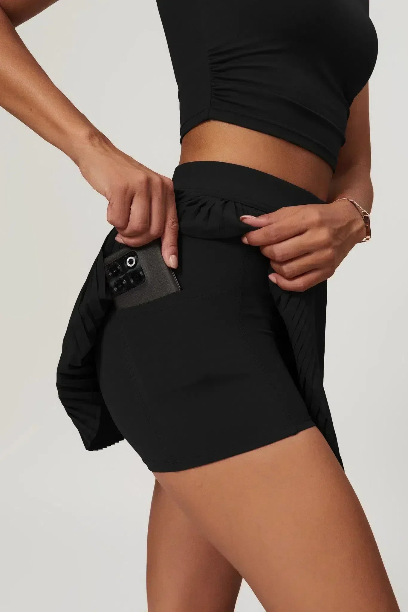 Abriana – Pleated design – Mini skirt