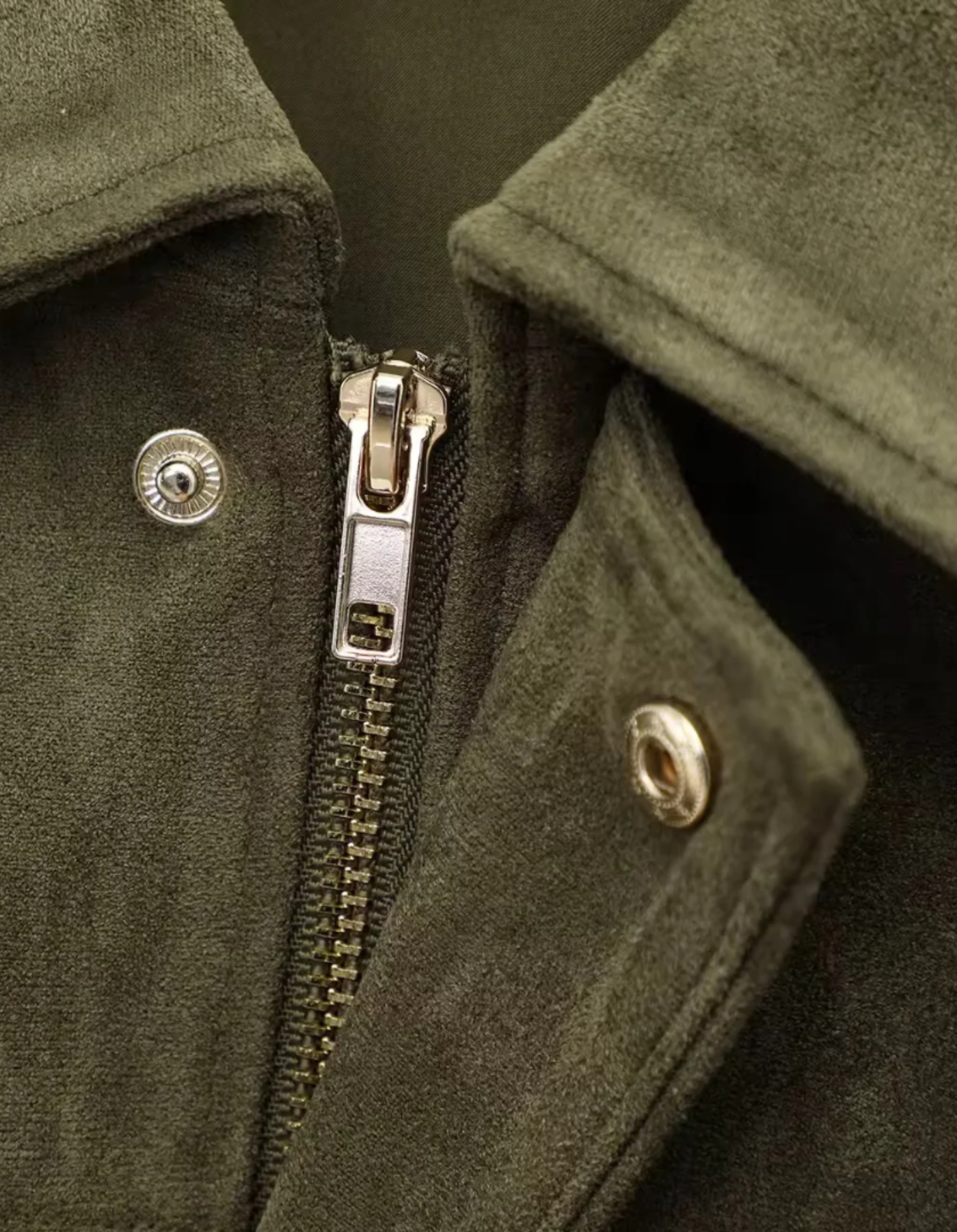 Alanna – Suede cropped jacket – Oversized button detail