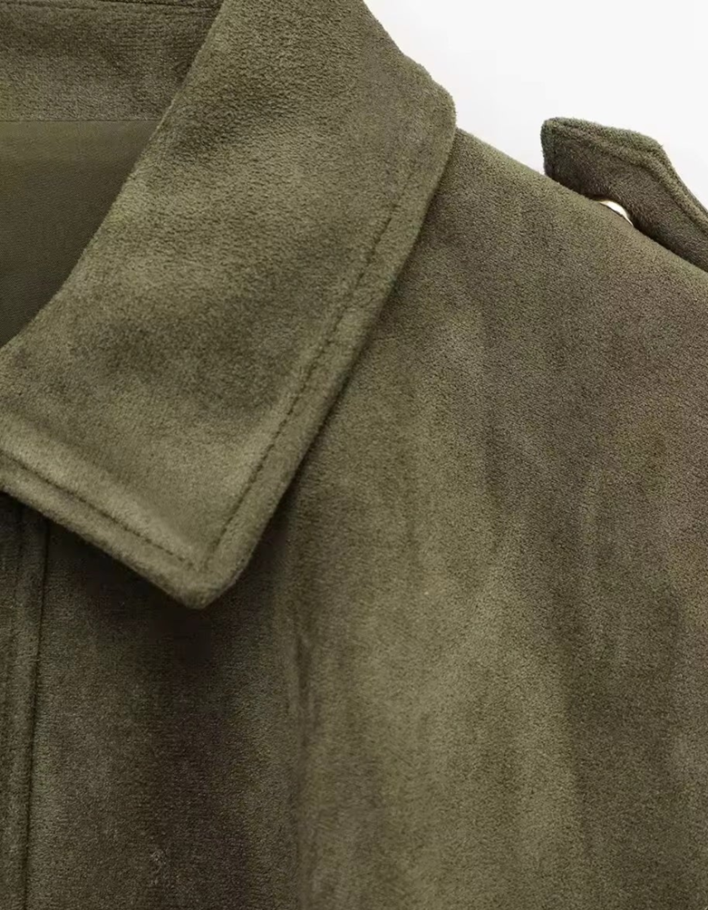 Alanna – Suede cropped jacket – Oversized button detail