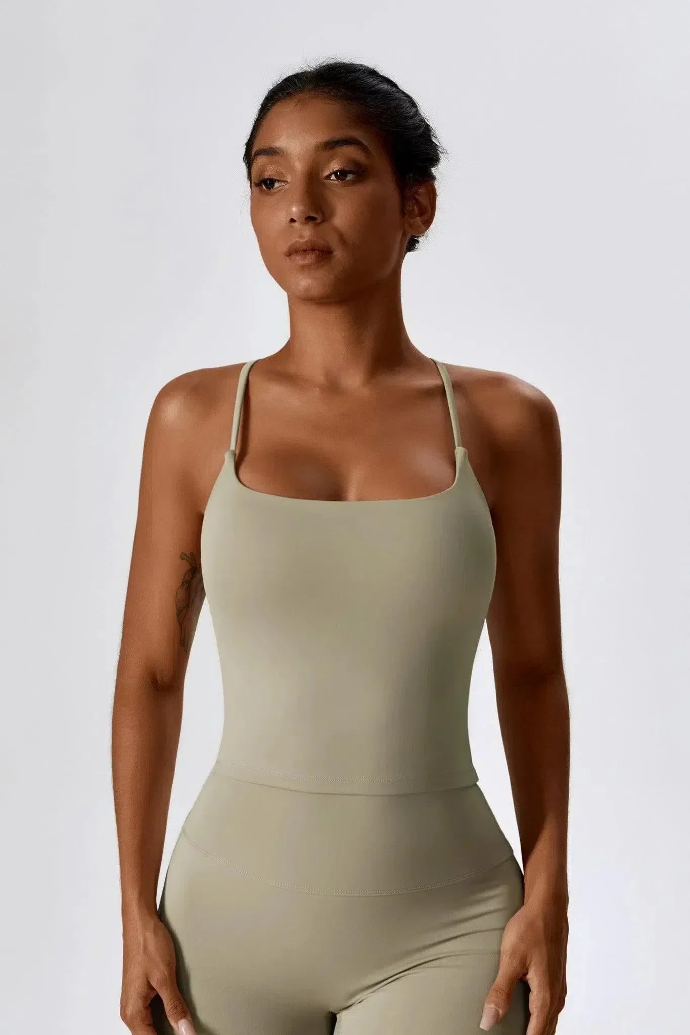 Amihan – Scoop neckline – Gymwear top