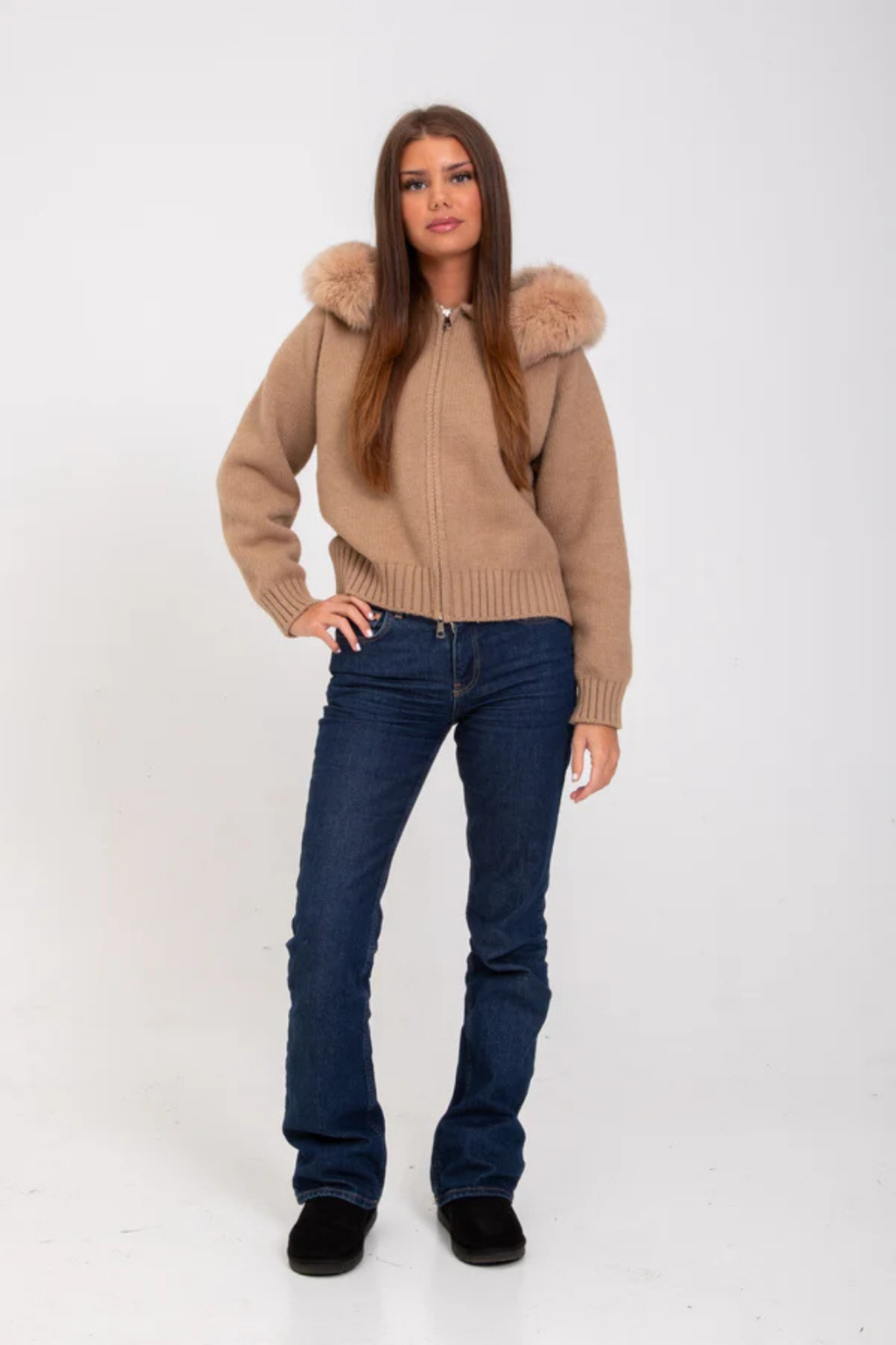 Aurélinne – Luxe detail – Faux fur hooded cardigan