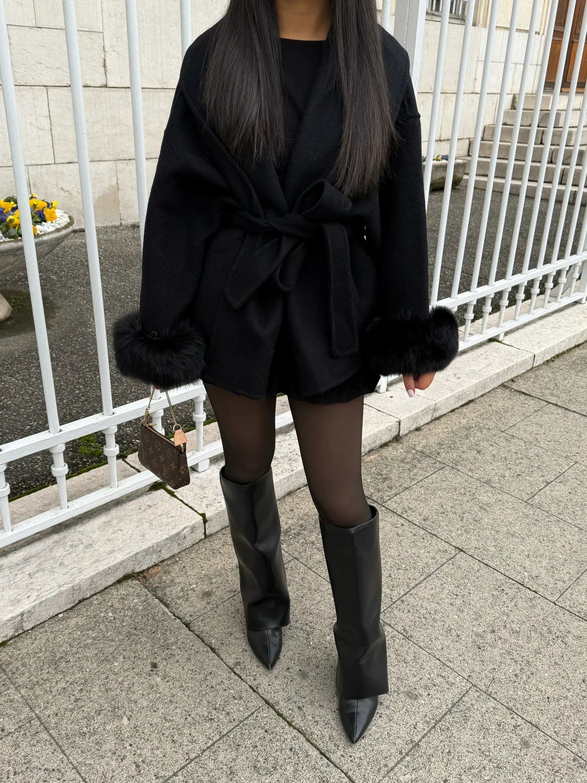 Bellavène – Elegant silhouette – Belted faux fur coat