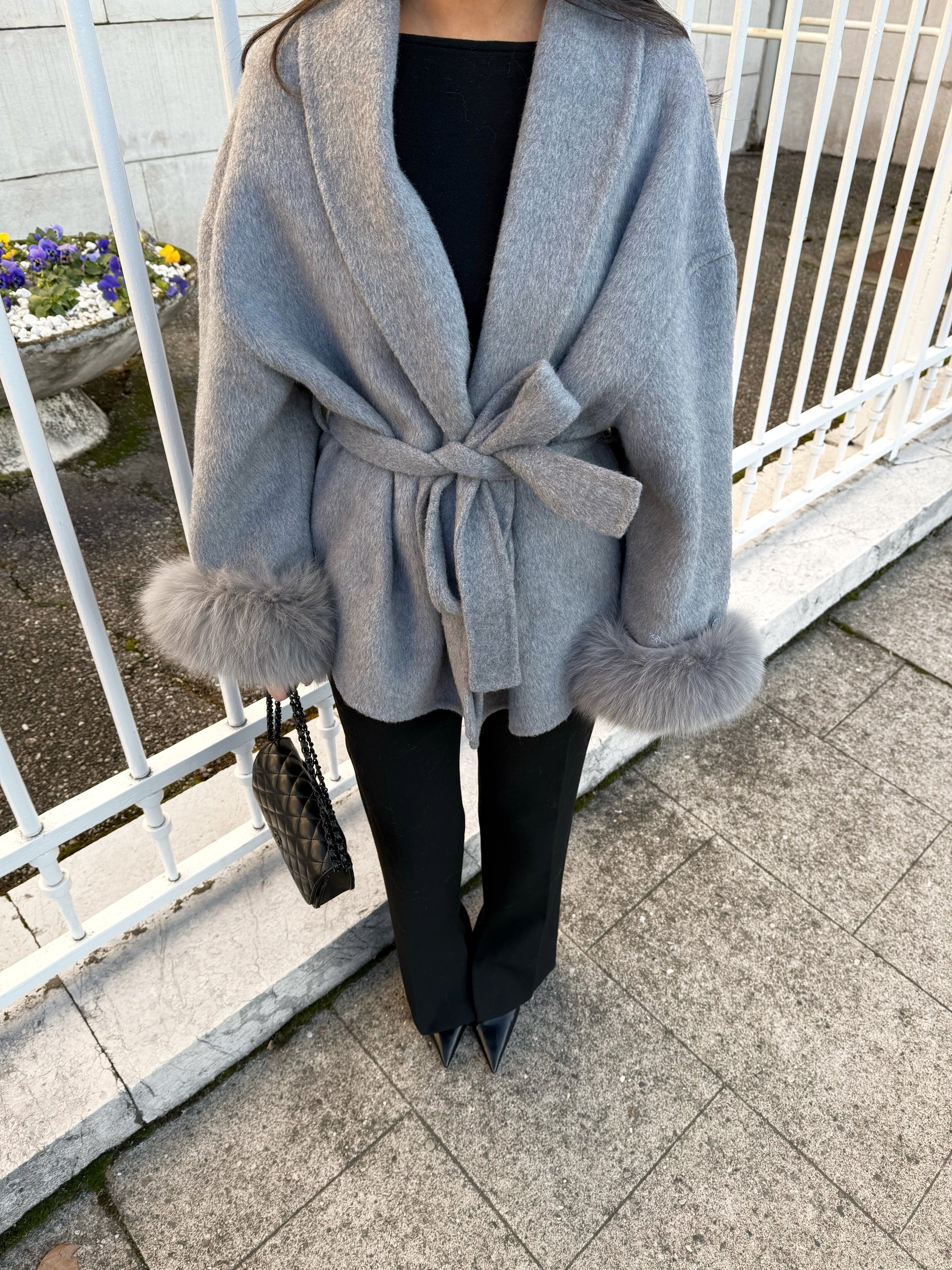 Bellavène – Elegant silhouette – Belted faux fur coat