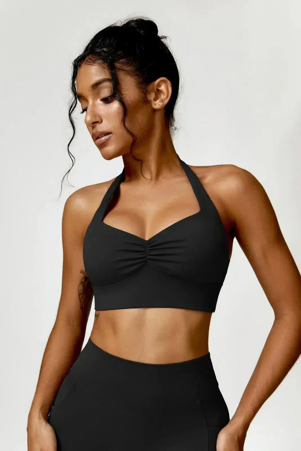 Mahina – Ruched detail – Sports bra & leggings set