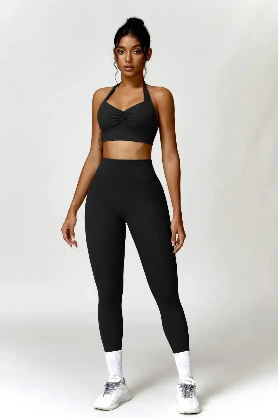 Mahina – Ruched detail – Sports bra & leggings set