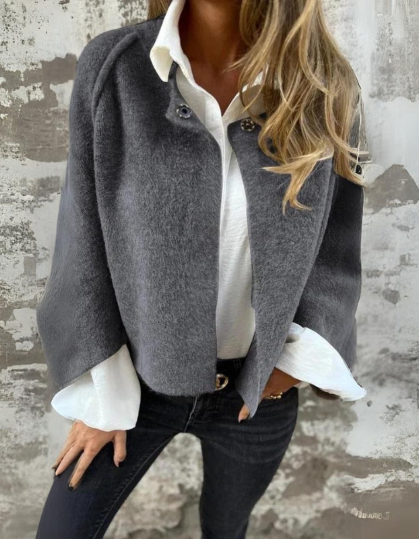 Mirella – Elegant silhouette – Cropped jacket