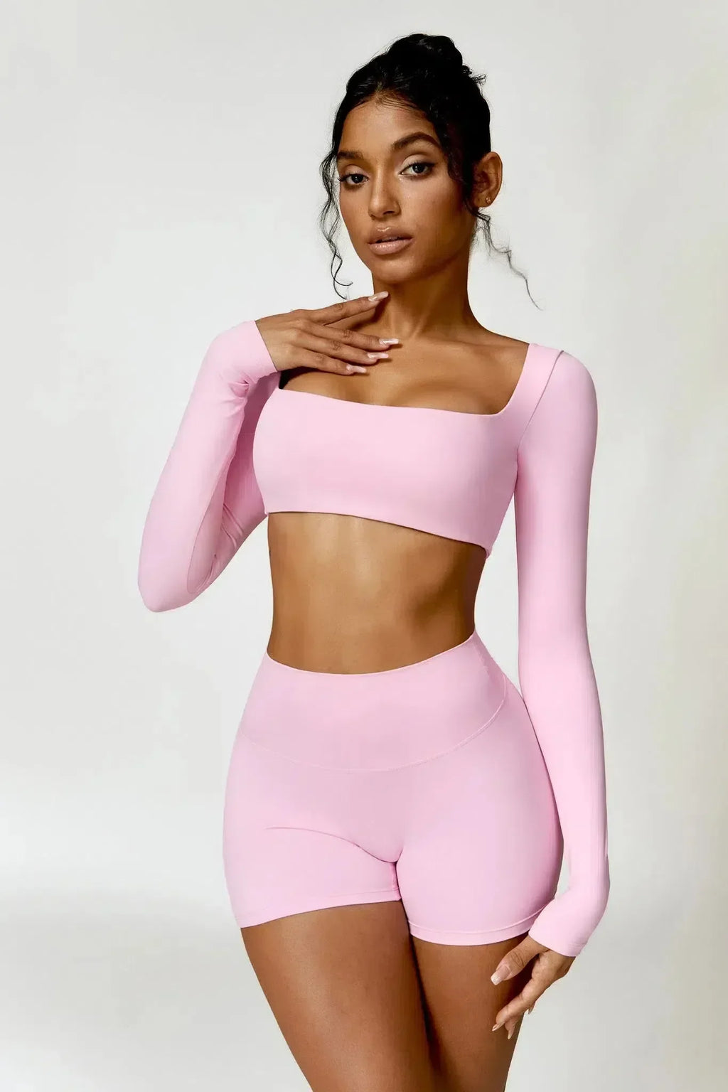Niamh – U-neckline – Long-sleeve fitness crop top