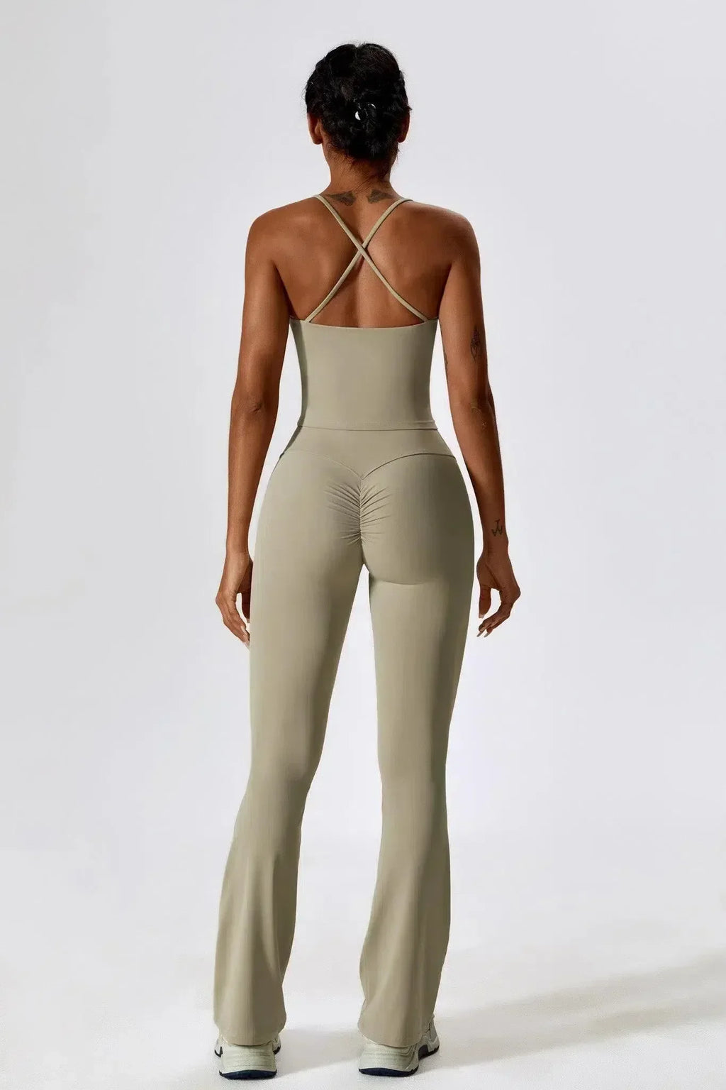 Nicolina – Vierkante halslijn – Top en uitlopende legging set
