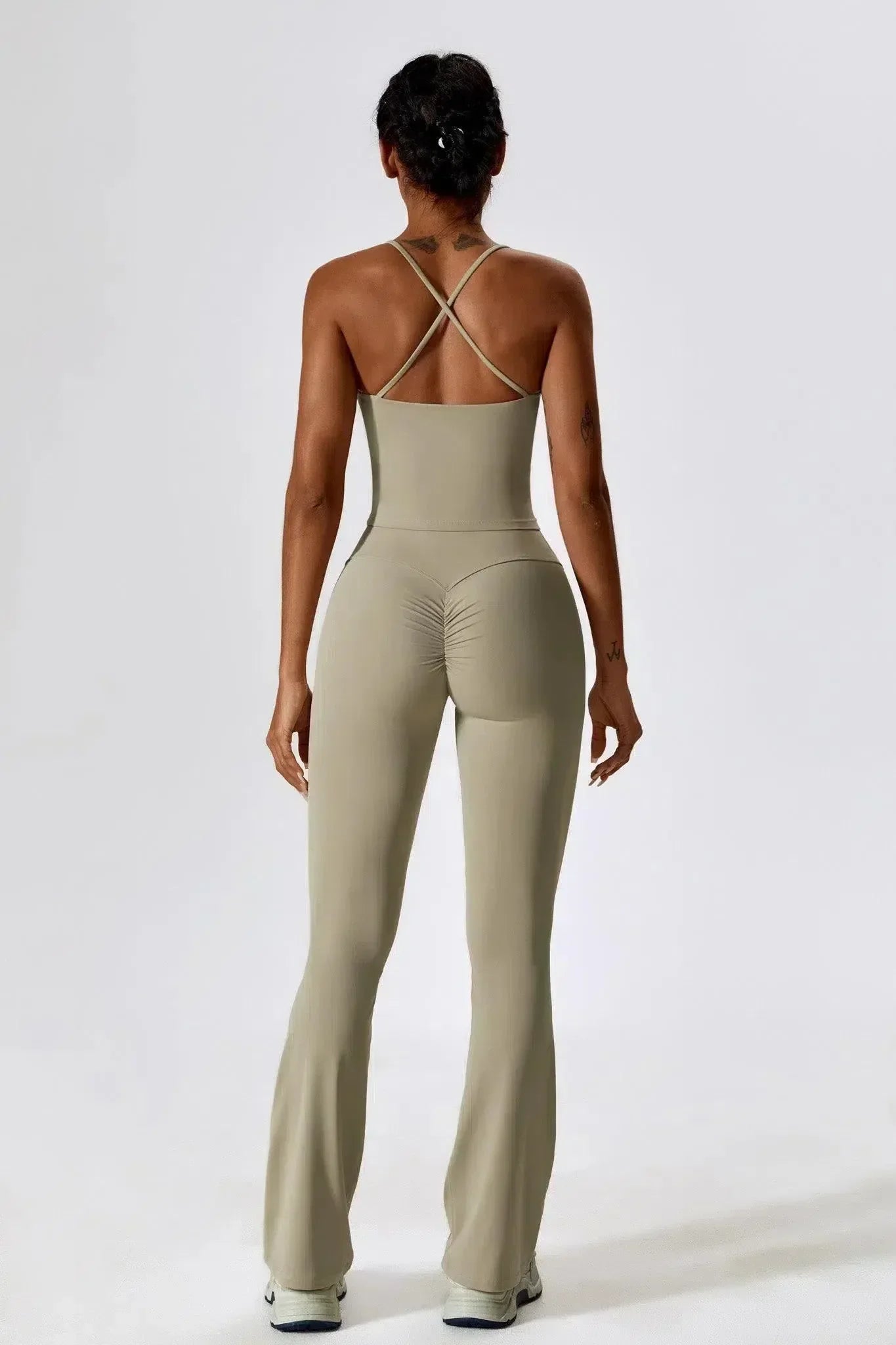 Nicolina – Vierkante halslijn – Top en uitlopende legging set