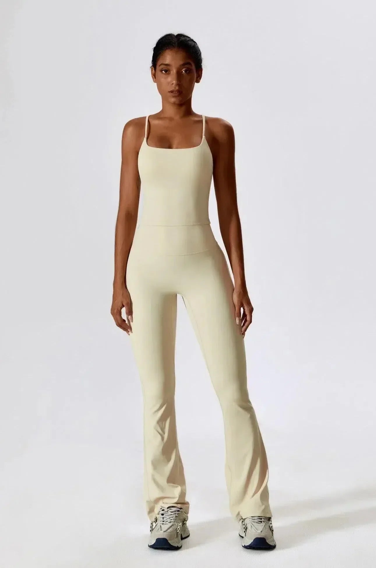 Nicolina – Vierkante halslijn – Top en uitlopende legging set