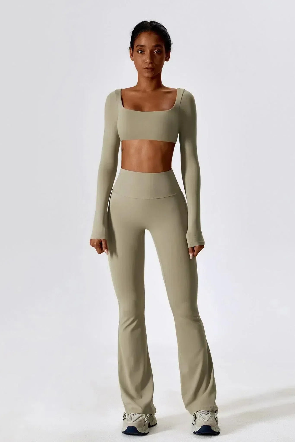 Oceane – Vierkante halslijn – Korte top en legging set