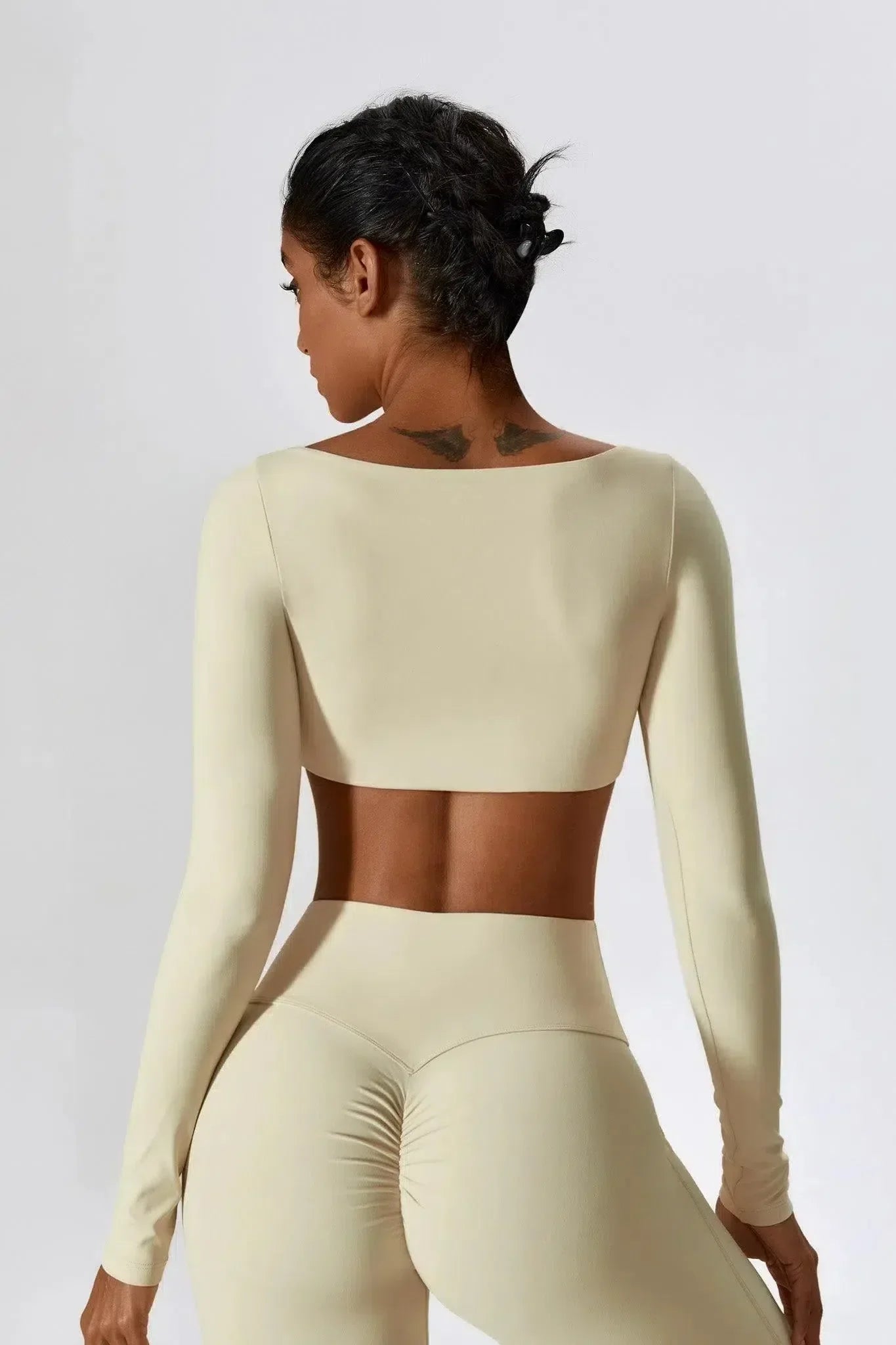 Oceane – Vierkante halslijn – Korte top en legging set