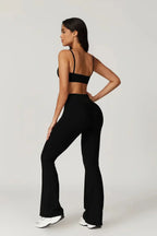 Palmira – U-neckline – Sports bra & flared leggings set