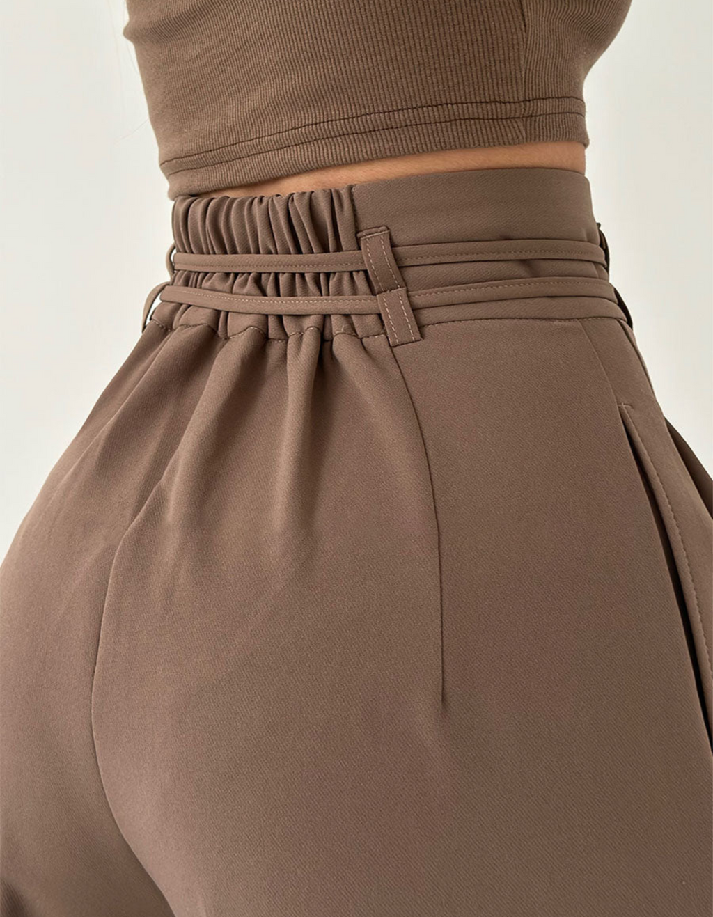 Vittoria – Elegant silhouette – High-waisted trousers